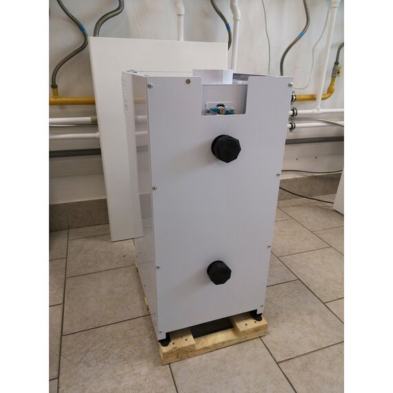 Фото Котел газовый Ferroli TORINO 7,5 энергонезависимый, напольный, 1 конт, откр. кам. сгор. , изображение 2 — купить в Москве